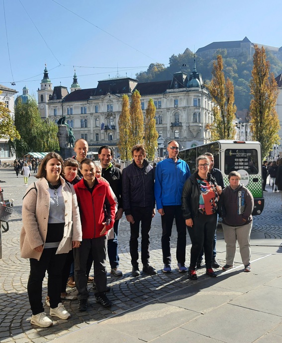 Na pot v Ljubljano smo se podali z javnim avtobusnim prevozom